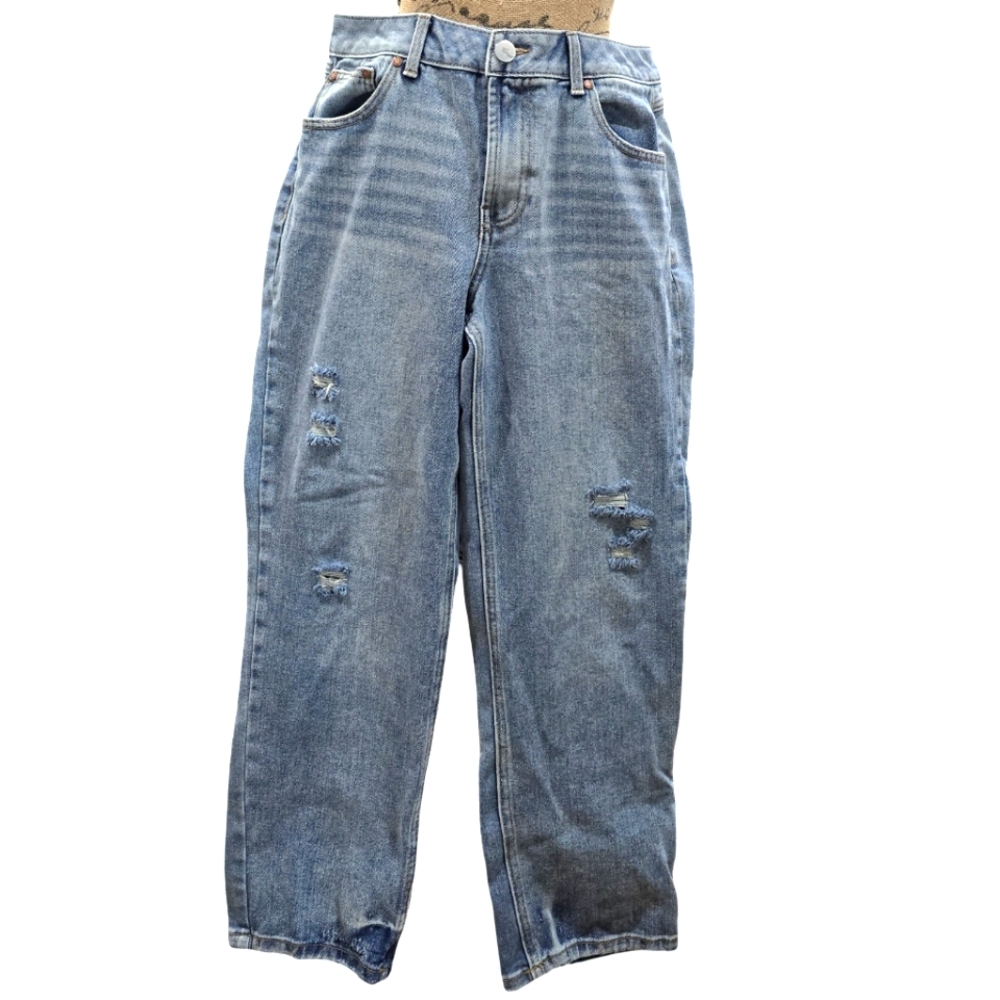 1822 Distressed Relaxed Fit Blue Jeans -- Size 12
